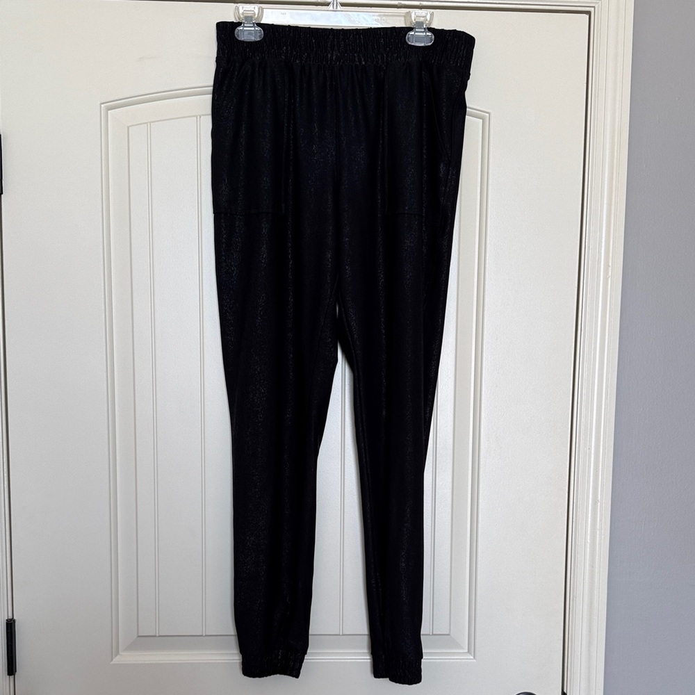Black Metallic Women's Pull-On Jogger Pants - Size L